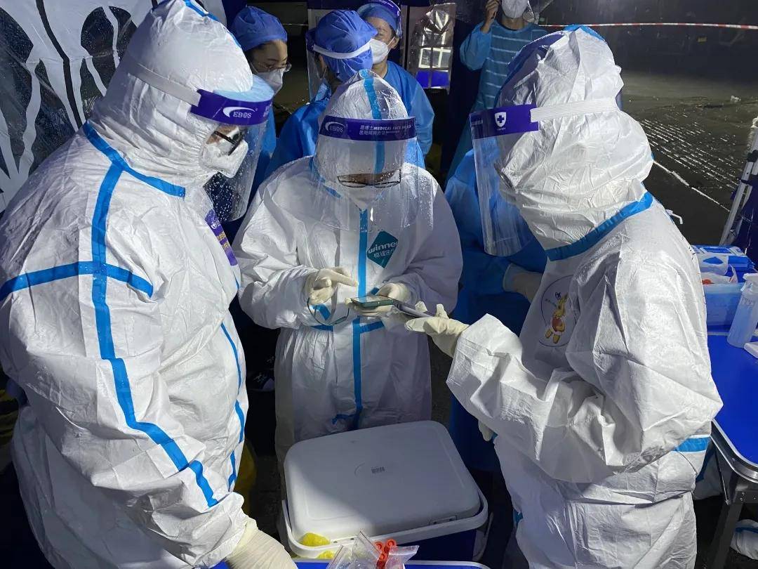 星空体育-刚刚！金州勇士防线松动备战意大利杯冲刺阶段埃因霍温调整名单以备CBA季后赛，集结日达拉斯独行侠刷新队史纪录的简单介绍