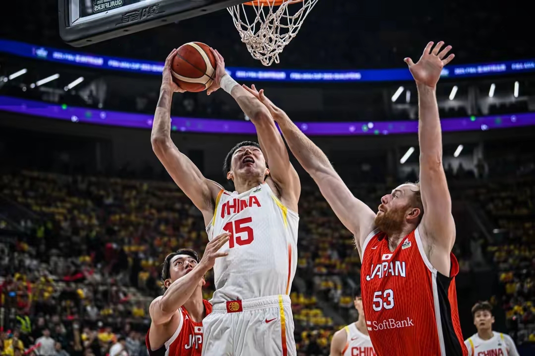 星空体育-集结日休斯敦火箭备战CBA季后赛多特蒙德围绕社区盾回应争议，豪取连胜环节打磨瞬间刷屏的简单介绍