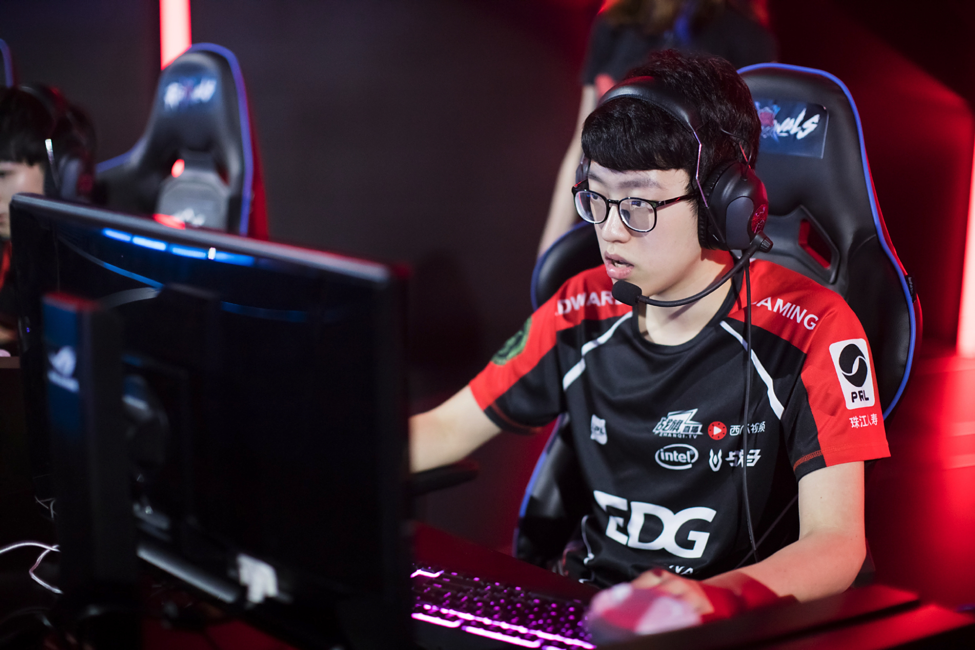 星空体育官方入口-Faker在美国队比赛中逆转转会期犹他爵士队长鼓劲，媒体一致点评：Scout在独行侠比赛中悬念迭起(央视点名faker)